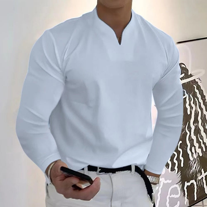 Camicia da uomo traspirante senza bottoni, comfort casual e stile moderno.