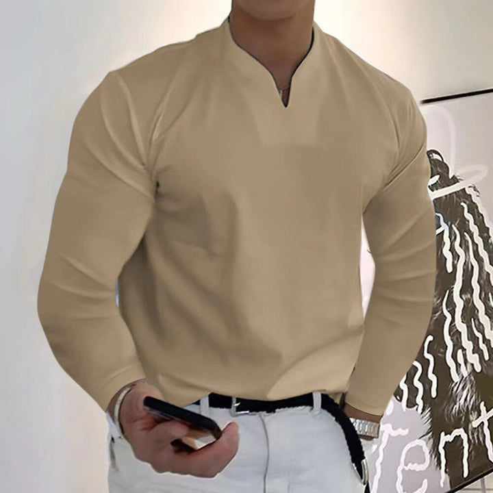 Moda uomo: camicia senza bottoni traspirante, slim fit, per abbigliamento maschile versatile.