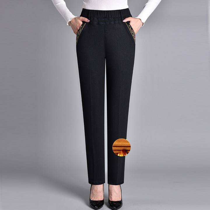 Jeans dritti invernali da donna, con vita elastica per il massimo comfort e un look caldo ed elegante.