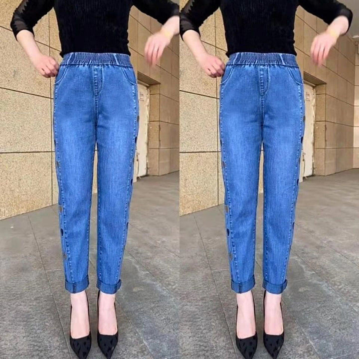 Pantaloni da donna in jeans elastici a vita alta con piccoli cuori, per una vestibilità aderente e confortevole.