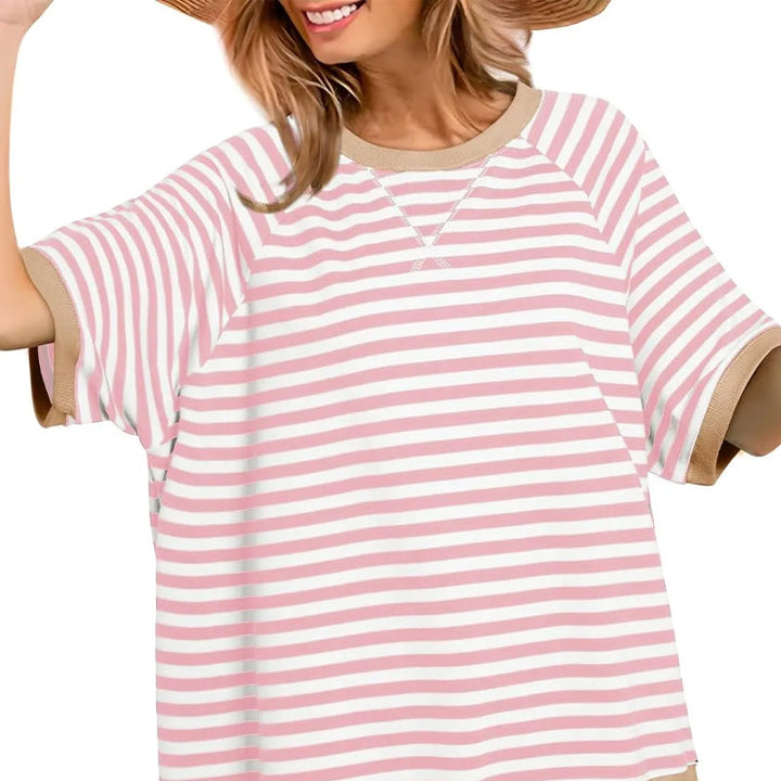 Maglietta a righe orizzontali da donna con girocollo, stile estivo fresco e casual.