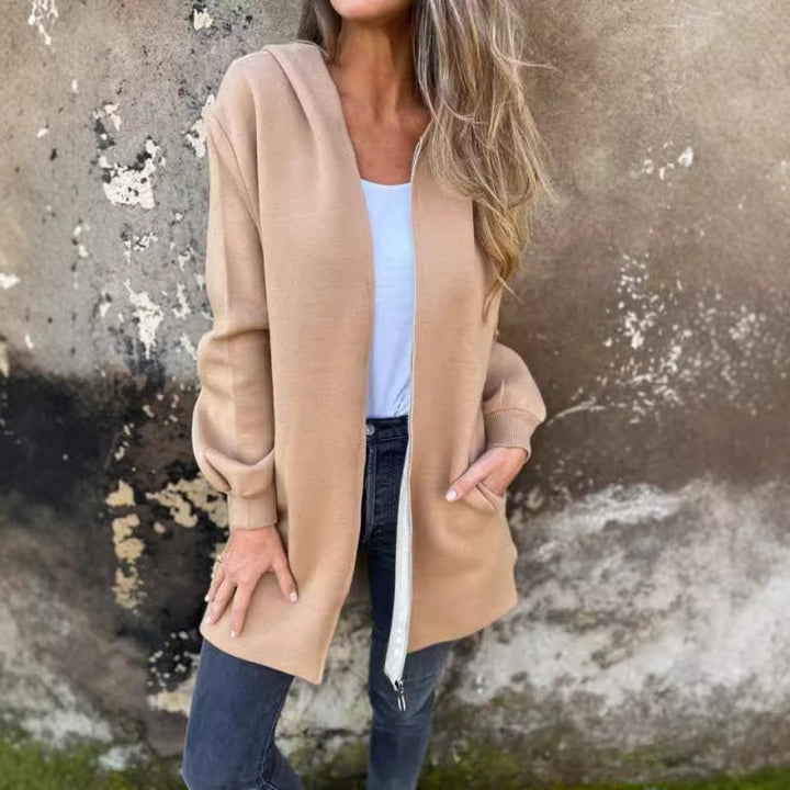 Giacca donna oversize a vestibilità ampia, ideale per un look casual e confortevole.