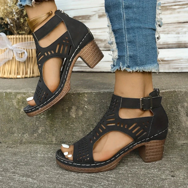 Sandali donna confortevoli con tacco medio. Fibbia regolabile per calzata perfetta, calzature estive punta aperta.