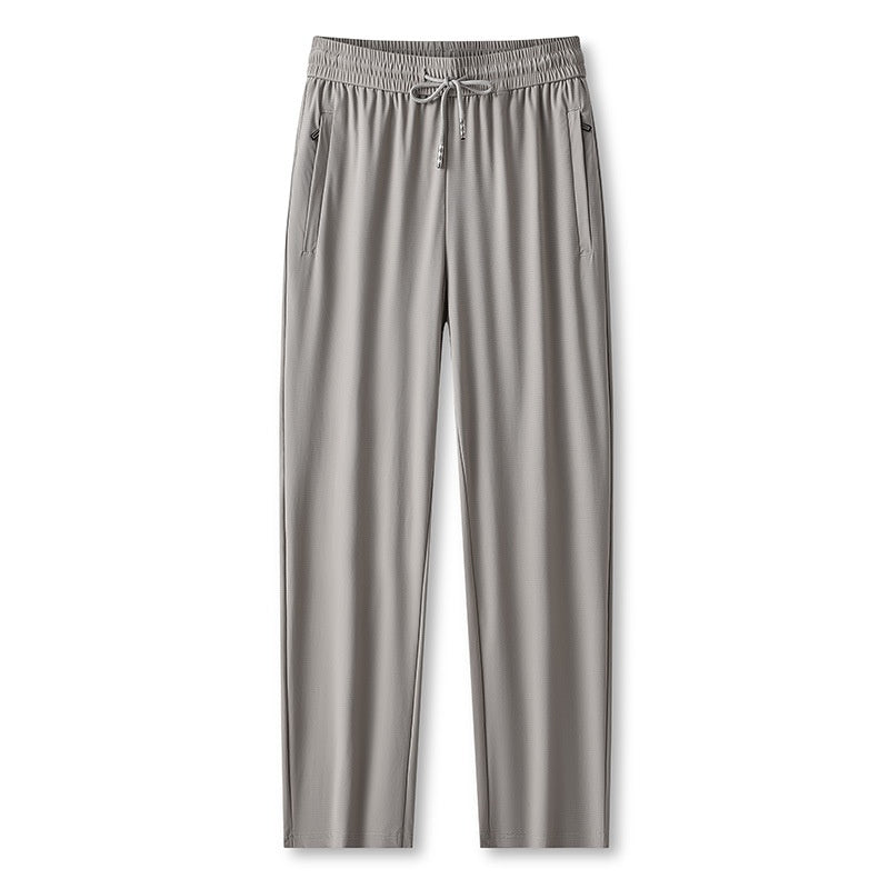 Tuta jogging uomo casual, perfetta per il tempo libero. Massima comodità e asciugatura rapida garantita.