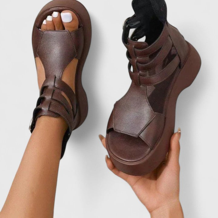 Sandali da donna ortopedici e comodi con supporto ergonomico, perfetti per il comfort dei piedi in estate.