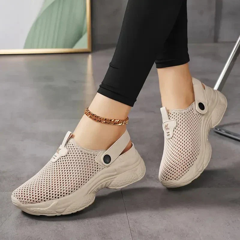 Sneakers donna estive traspiranti leggere con fibbia regolabile, ideali per comfort e stile casual.