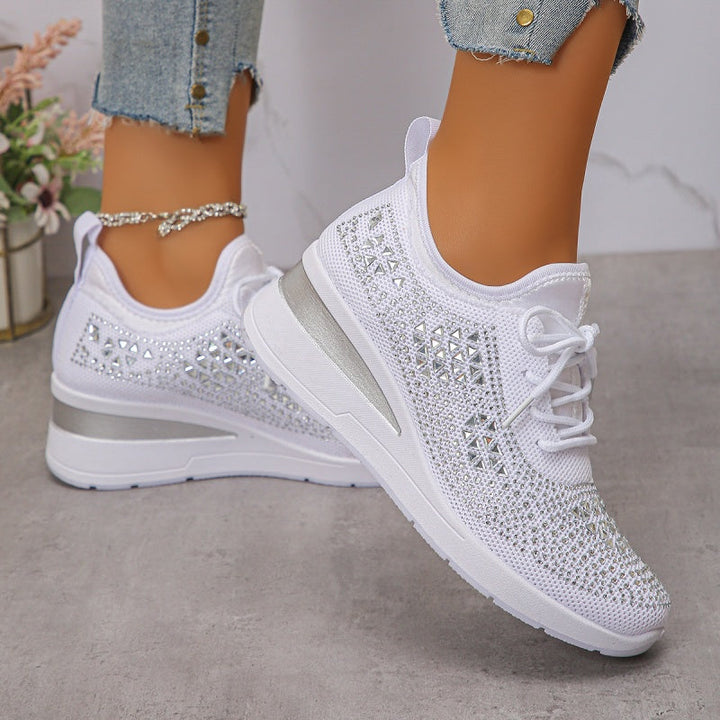 Sneakers eleganti con strass, ortopediche e con supporto plantare per donna.