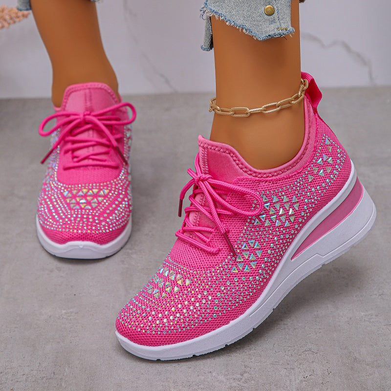 Sneakers donna confortevoli e modaiole con supporto arco, impreziosite da dettagli strass.