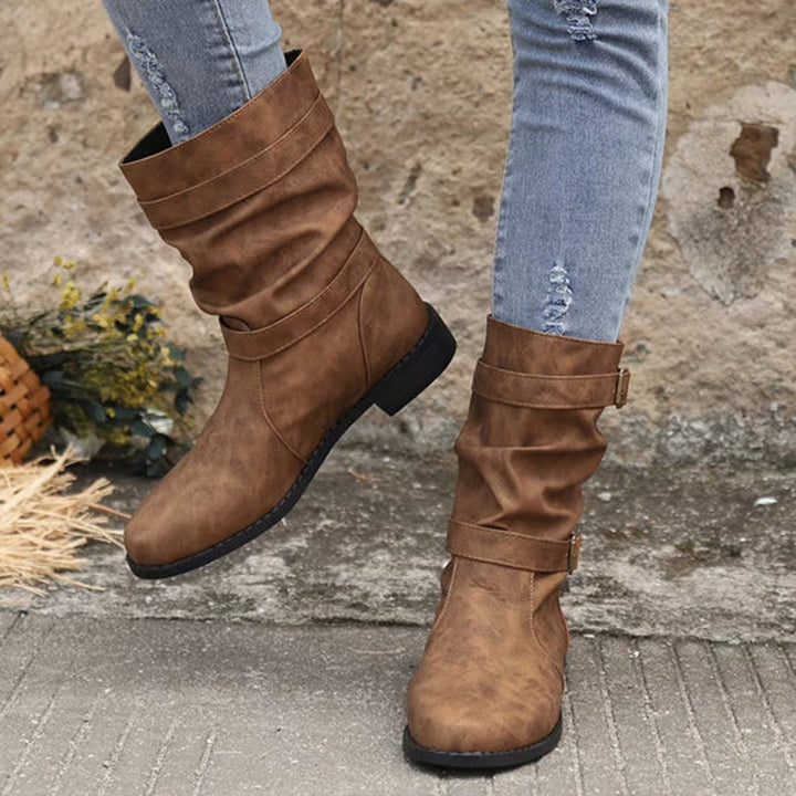Stivaletti donna casual-chic per l'autunno con fibbia metallica e suola antiscivolo.