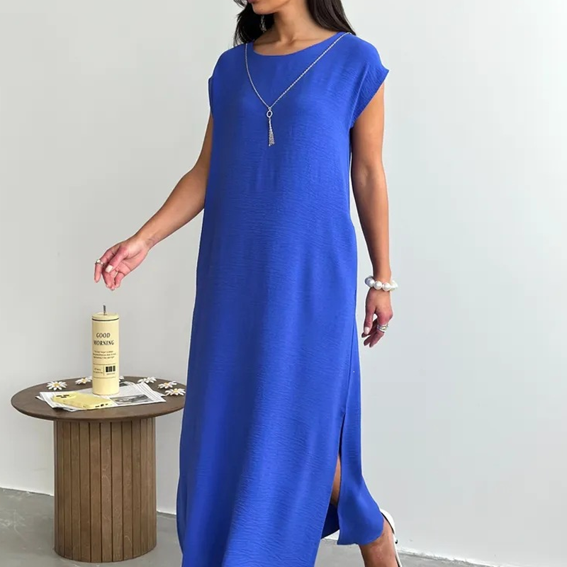 Confortevole abito midi donna primavera estate, in micro-crepe con girocollo e spacco laterale, per moda femminile.