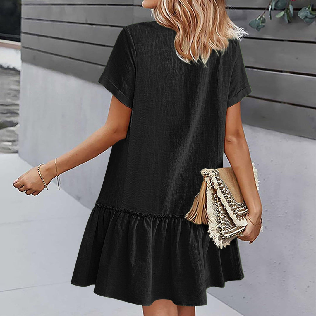 Abito estivo donna, versatile, in cotone lino, con volant e bottoni, stile casual.