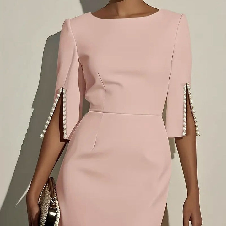 Vestito elegante tubino midi donna, maniche spaccate, capo essenziale per cerimonie e feste.