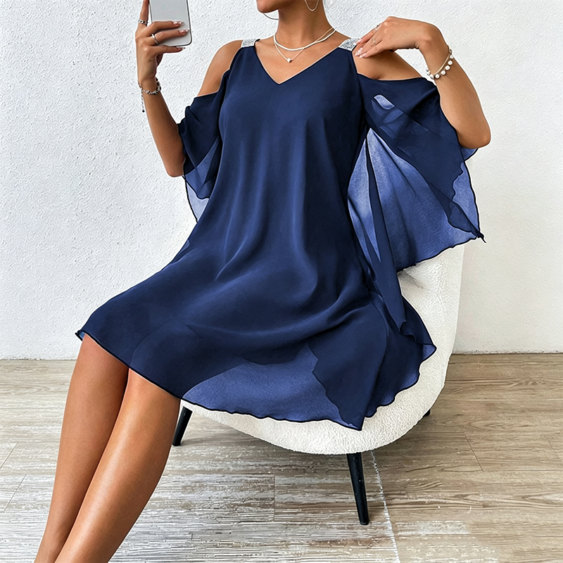 Abito donna femminile, spalle scoperte e spalline brillanti. Vestito elegante estivo multicolore, massima freschezza.