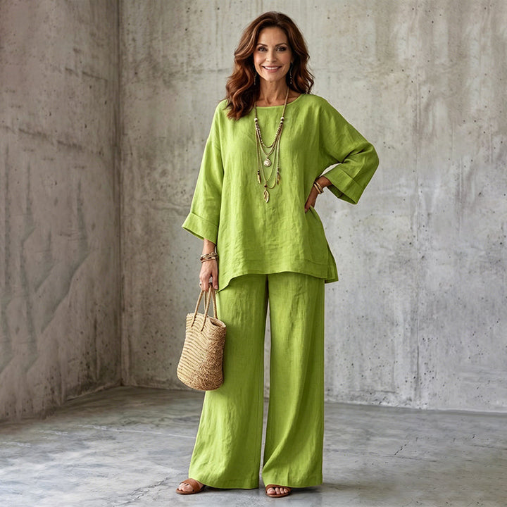 Eleganza estiva: completo donna due pezzi con pantaloni ampi e blusa, perfetto per un comfort chic.