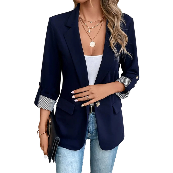 Giacca leggera da donna, stile moderno ed elegante. Perfetta per l'ufficio o per un aperitivo serale.