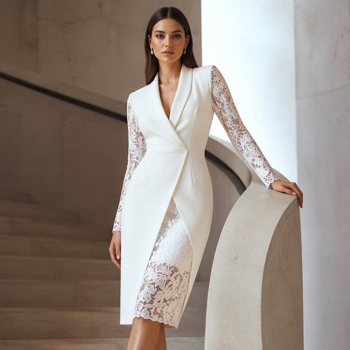 Elegante abito da donna con pizzo e scollo a V, un capo di moda femminile per ogni occasione sofisticata.