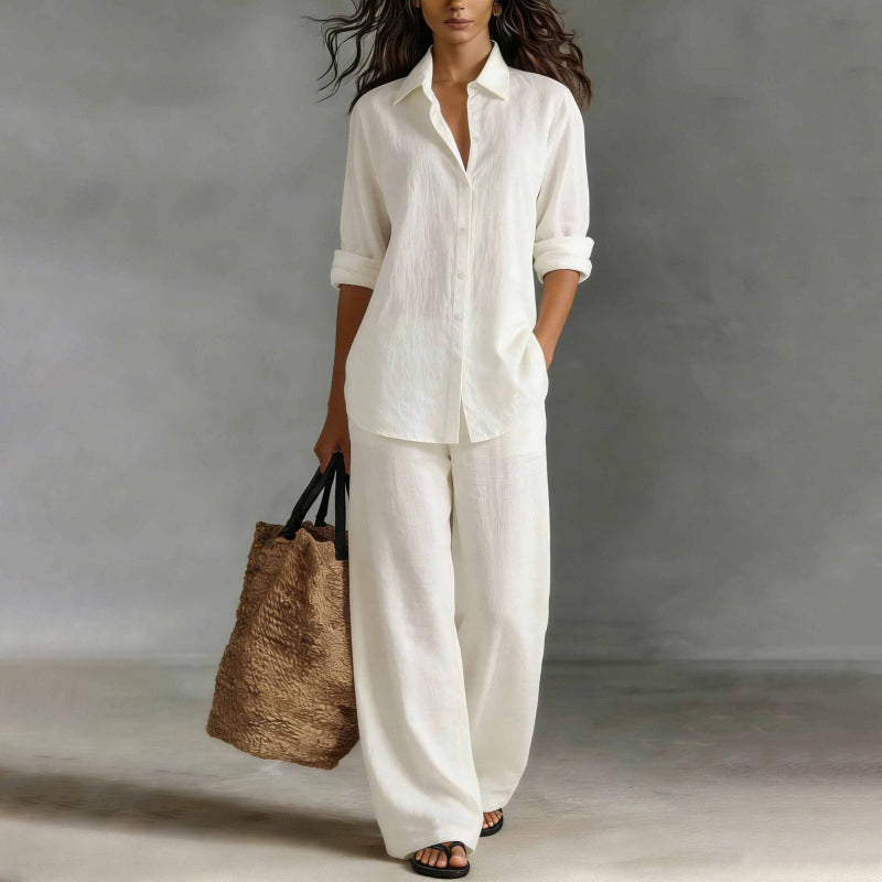 Completo donna elegante due pezzi: camicia bottonata e pantaloni fluidi. Ideale per primavera estate.