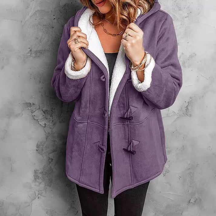 Cappotto invernale donna viola con cappuccio, caldo e confortevole, ideale per un look casual autunnale.