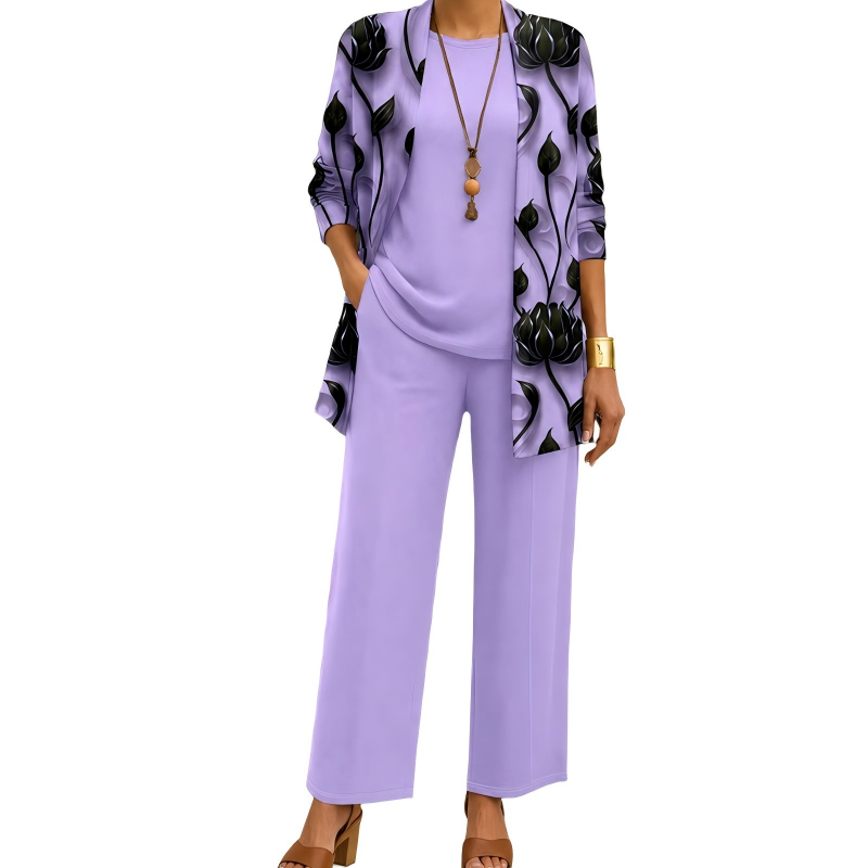 Completo donna taglie forti, tre pezzi: cardigan lungo, top e pantaloni fluidi. Comfort e stile per la primavera.