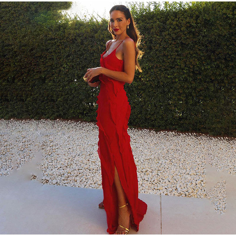 Abito lungo donna rosso da cerimonia, con balze e scollo a V, perfetto per feste e serate di gala.