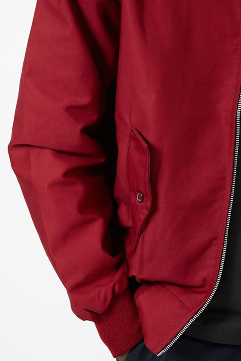 Giacca da uomo versatile e moderna, comfort termico per clima autunnale.