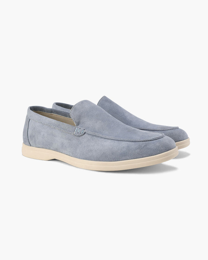 Scarpe mocassini uomo, stile slip-on e cuciture. Ideali per un comfort duraturo e un look raffinato.