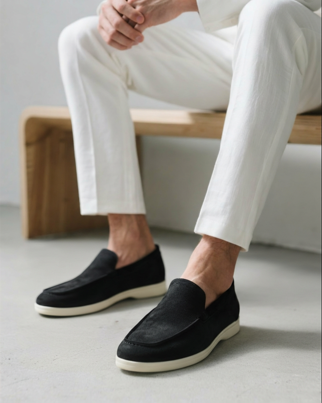 Moda uomo: mocassini slip-on con cuciture. Ideali per comfort e stile autunno/inverno.