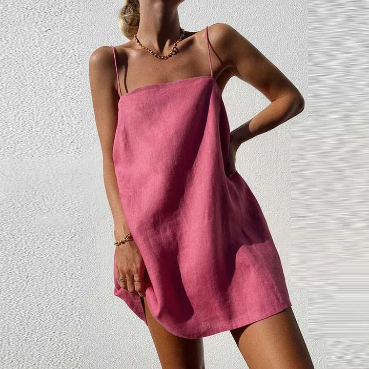 Vestito estivo leggero da donna con spalline sottili, design casual ed elegante. Ideale per un look estivo chic.