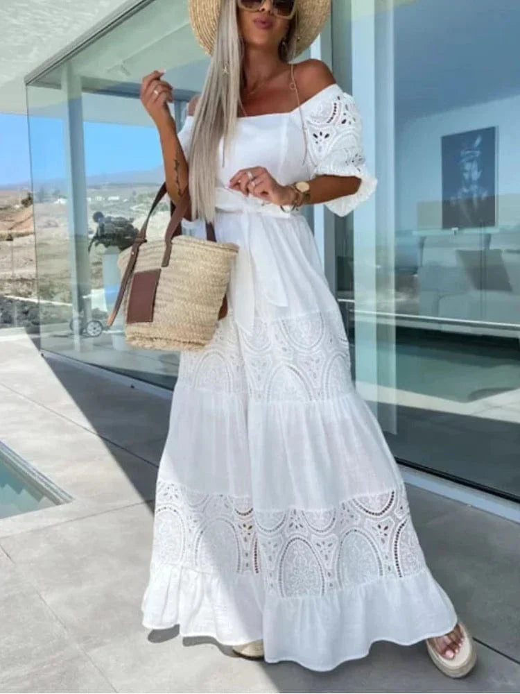 Abito maxi da donna bianco in pizzo boho, perfetto per vacanze estive e resort. Stile elegante e romantico.