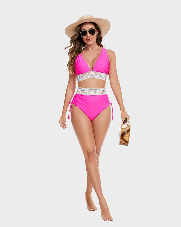 Bikini estivo contenitivo donna, vita alta e spalline regolabili, per stile e praticità.