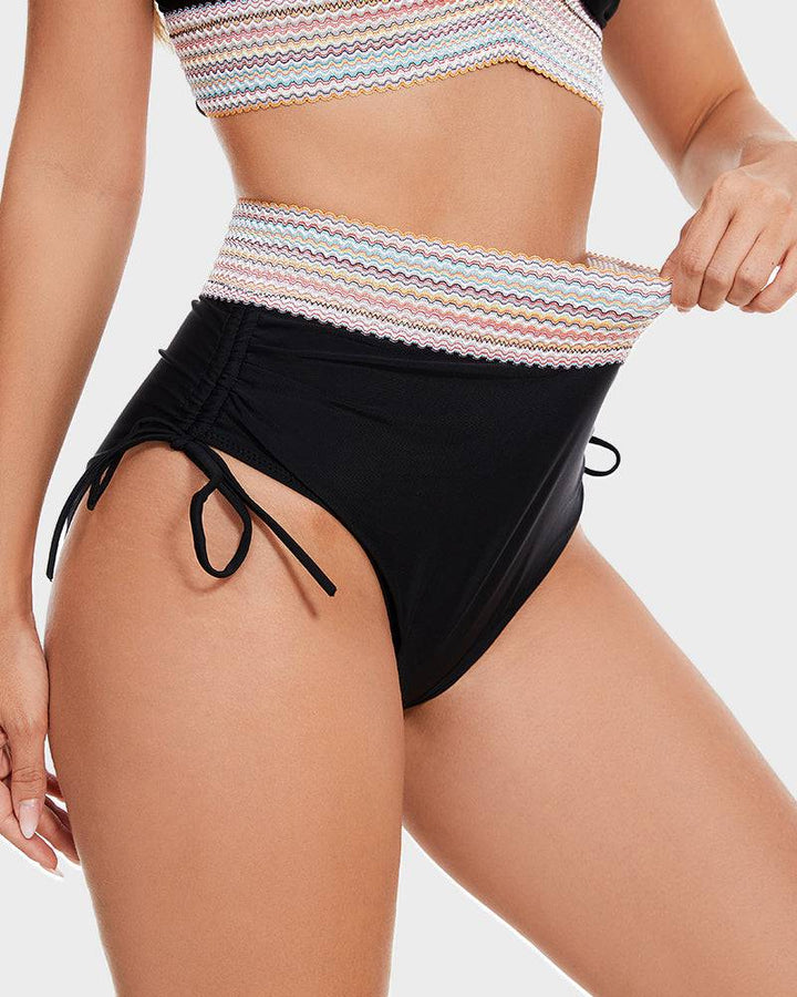 Moda mare: bikini donna vita alta, contenitivo, spalline regolabili, per la tua prossima fuga.