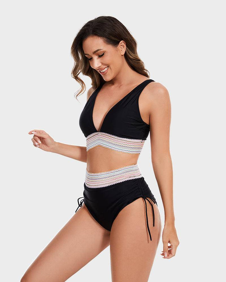 Bikini donna a vita alta contenitivo, spalline regolabili, per goderti il sole in totale relax.