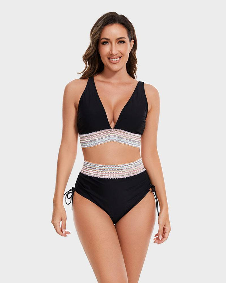 Bikini da donna contenitivo, vita alta, spalline regolabili, per un'estate alla moda e confortevole.