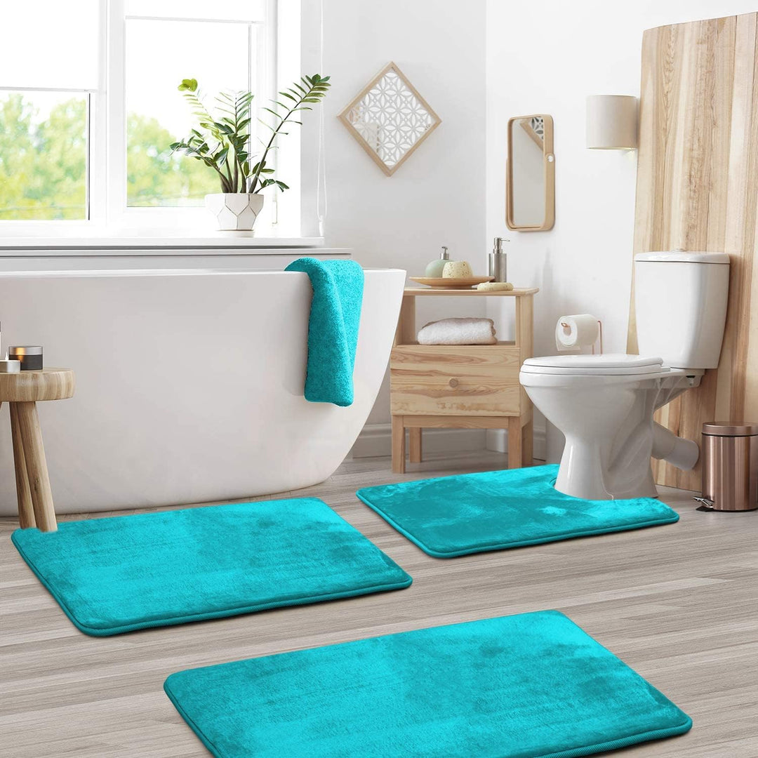 Comodi tappetini bagno vellutati memory foam, set 3 pezzi, antiscivolo e lavabili per un bagno elegante.