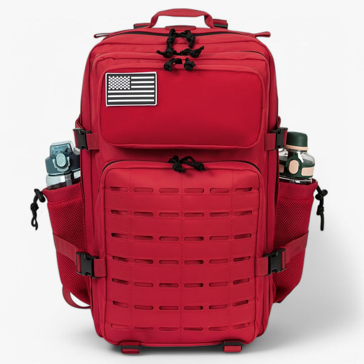 Zaino tattico rosso vivido, robusto e regolabile, ottimo per escursionismo e avventure outdoor.