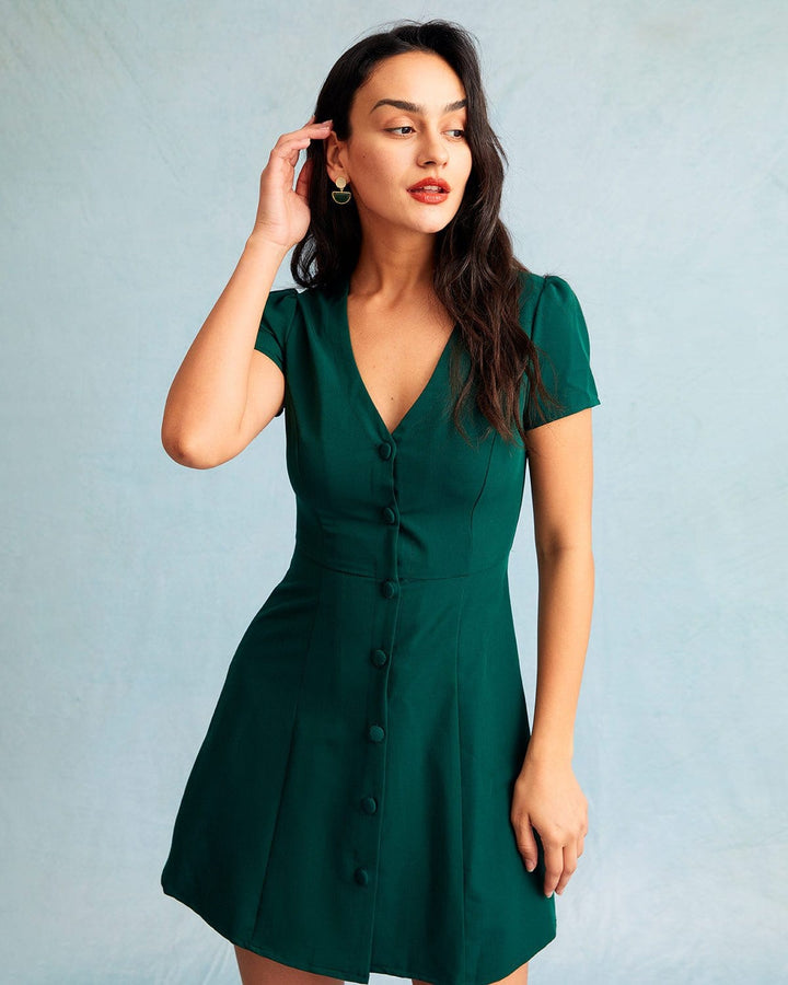 Abito mini donna verde scuro con scollo a V e maniche corte, vestibilità svasata A-line per un look casual-elegante.
