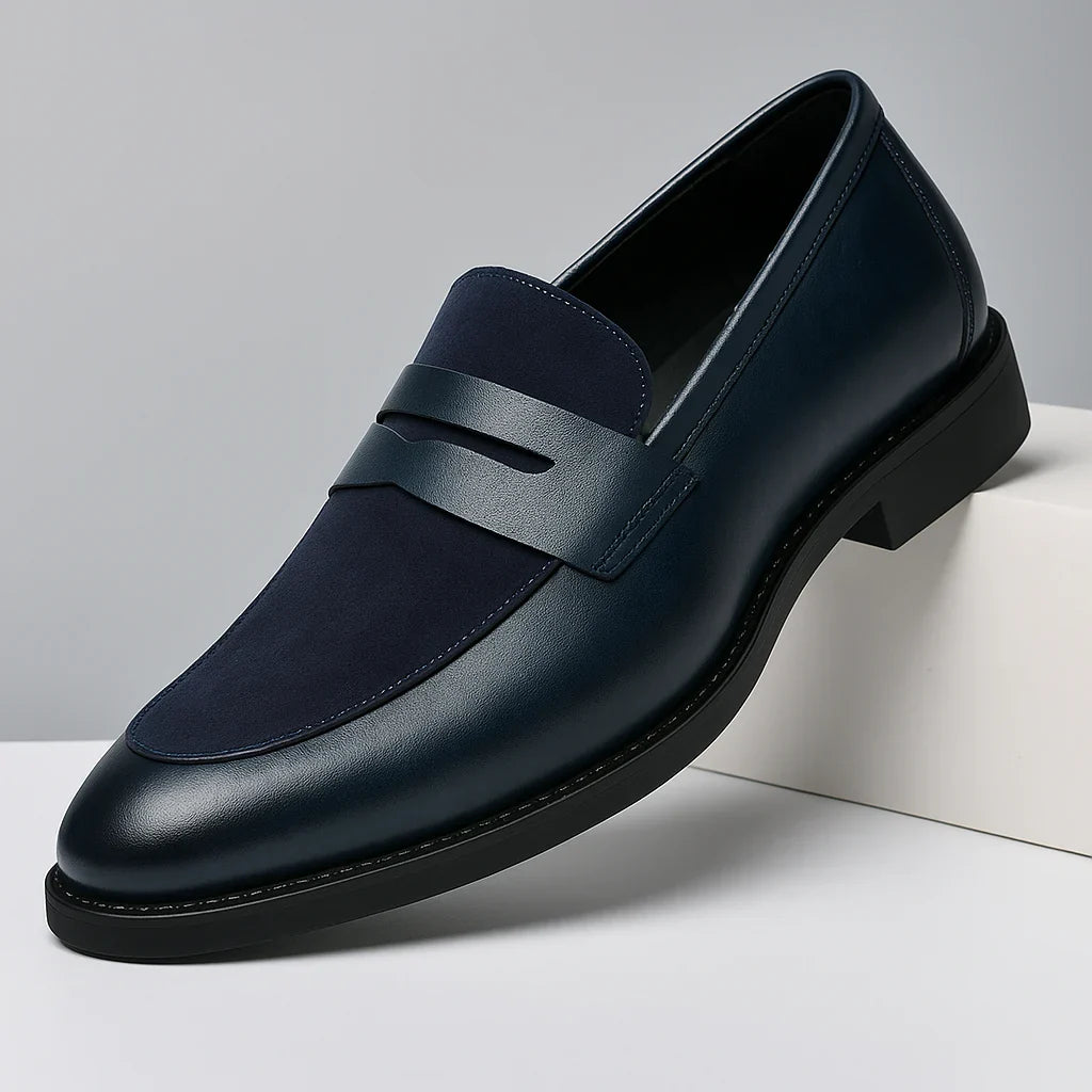 Mocassini penny uomo bicolore eleganti slip-on, perfetti per look formali e smart casual.