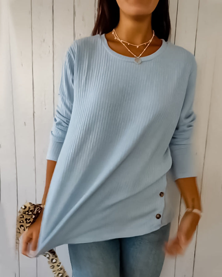 Pullover donna blu girocollo, maniche lunghe. Ideale per un look casual e confortevole, moda femminile autunno.