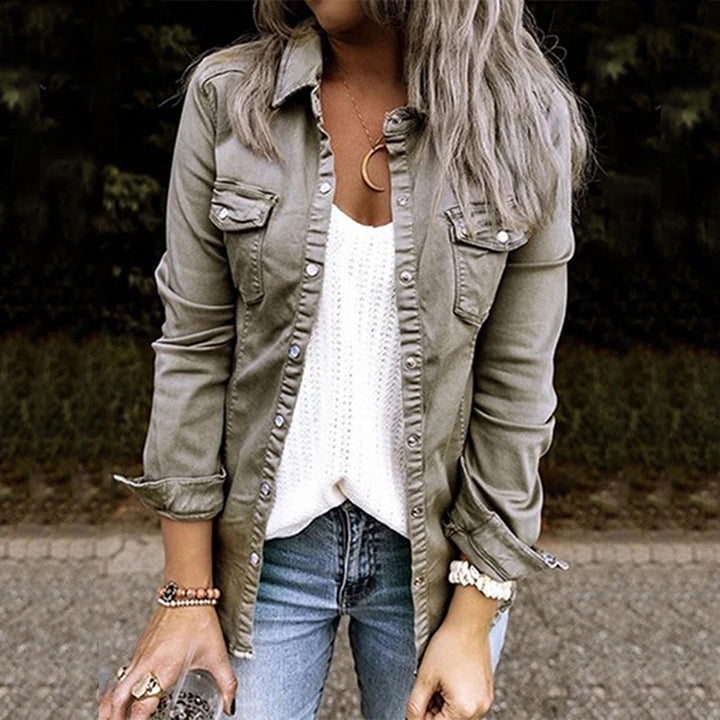 Giacca di jeans casual da donna, versatile e confortevole per un look quotidiano.