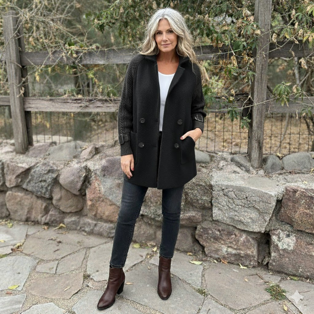 Giacca donna elegante, design reversibile, collo a revers, un must-have per l'autunno-inverno.