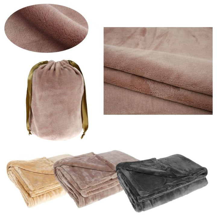 Coperta riscaldante portatile USB. Calore istantaneo e avvolgente per un comfort senza fili ovunque.