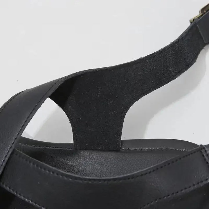 Sandali donna ortopedici comfort con cinturino regolabile e plantare anatomico per un supporto ottimale.