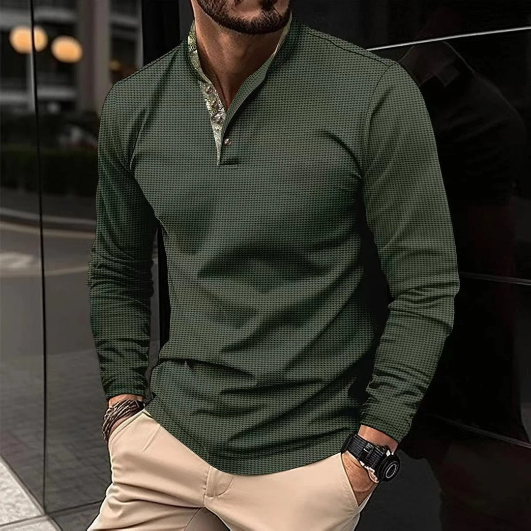 Polo a maniche lunghe da uomo, stile casual ed elegante. Perfetta per un outfit quotidiano moderno.