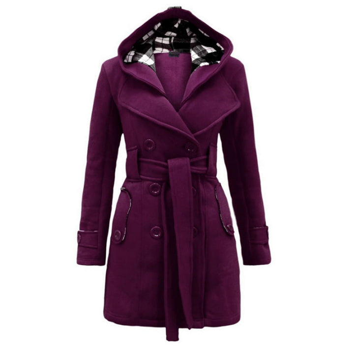 Moda invernale: cappotto donna lungo in lana, con cappuccio e cintura, per un look sofisticato e confortevole.