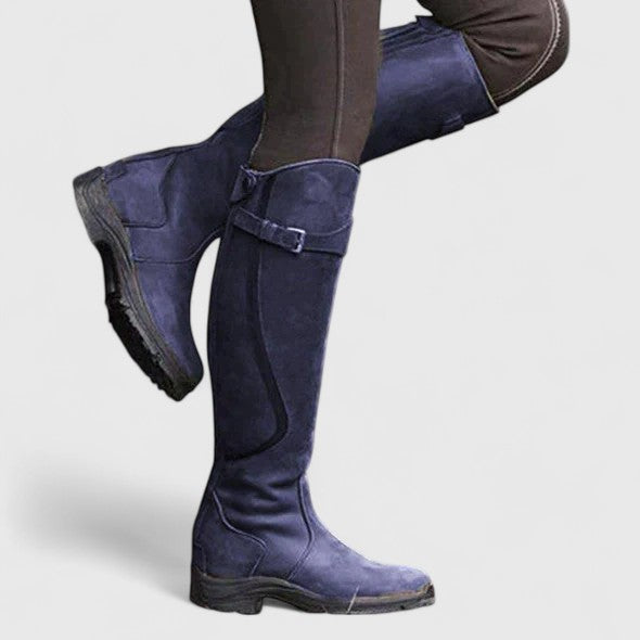Eleganti stivali donna ortopedici, design moderno con supporto plantare per benessere quotidiano.