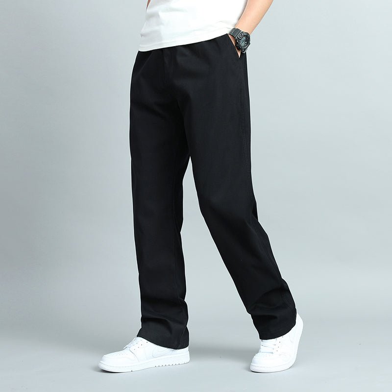 Pantaloni sportivi uomo a gamba dritta, multitasche. Ideali per attività quotidiane e stile casual comodo.