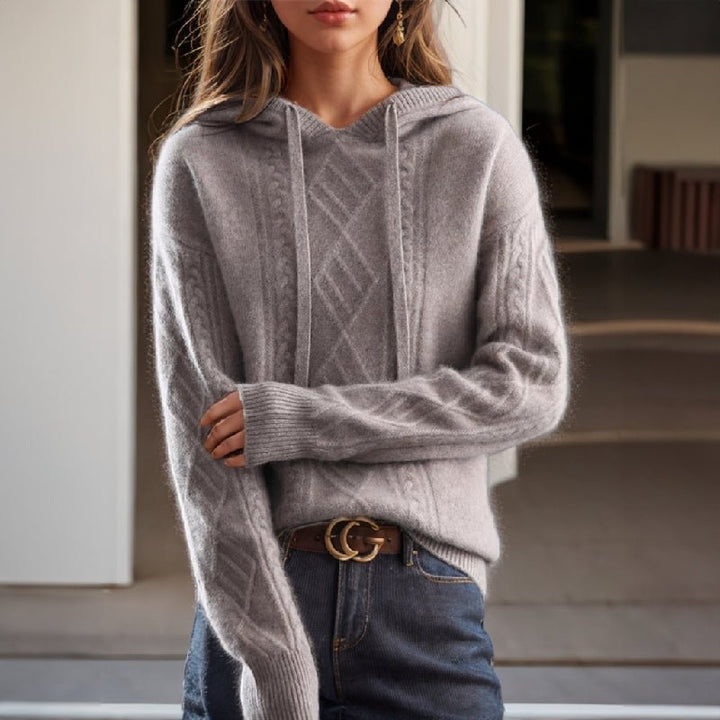 Maglia treccia pullover donna con cappuccio, comoda e calda per autunno inverno, per un look casual chic e moderno.