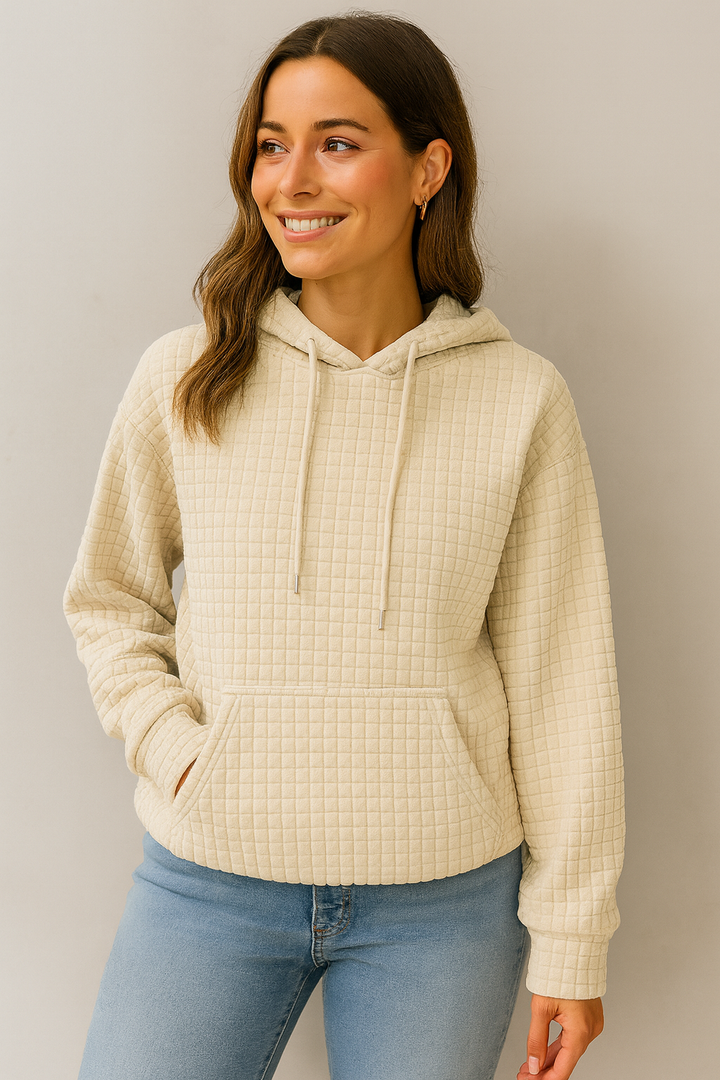 Felpa donna comoda con cappuccio e tasca marsupio. Design con texture unica per abbigliamento casual.