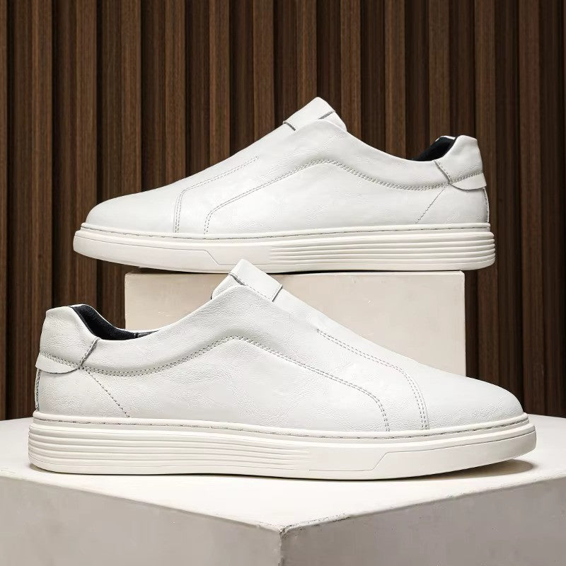 Sneakers uomo casual senza lacci, pratiche slip-on per uno stile quotidiano e relax garantito.