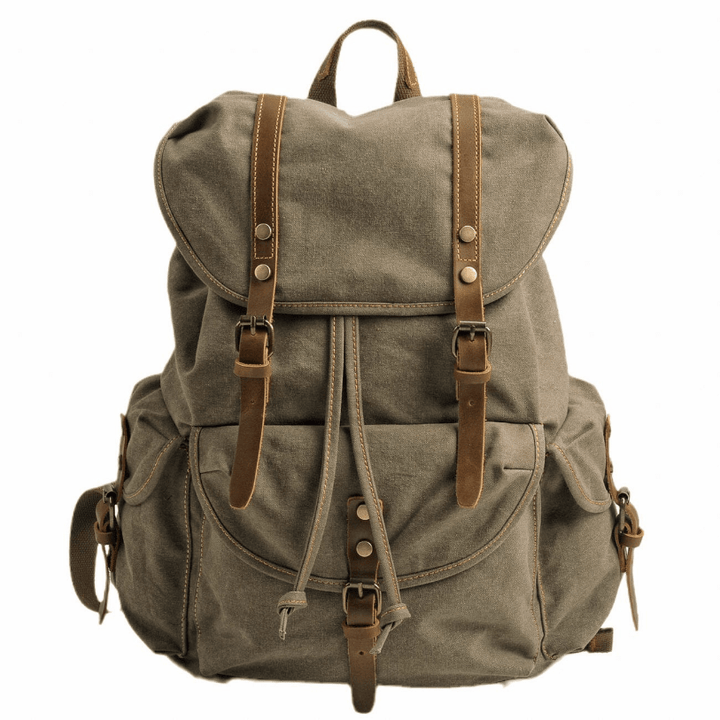 Zaino militare unisex con spallacci rinforzati, comodo per uso quotidiano, viaggio o trekking. Robusto e affidabile.
